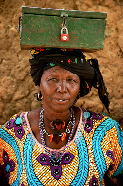 Woman from  Niger (small)
