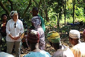 Onze directeur Farah Karimi bracht eind november een bezoek aan Nigeria.