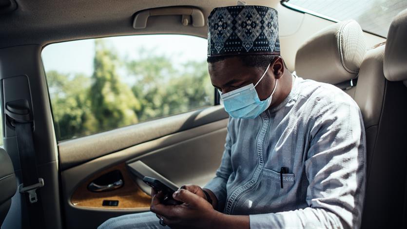 Follow the Money Nigeria heeft inmiddels 8000 leden en groeit mede door Hamzats activiteiten op social media. Twitter is een belangrijk wapen in de strijd tegen financiële malversaties.