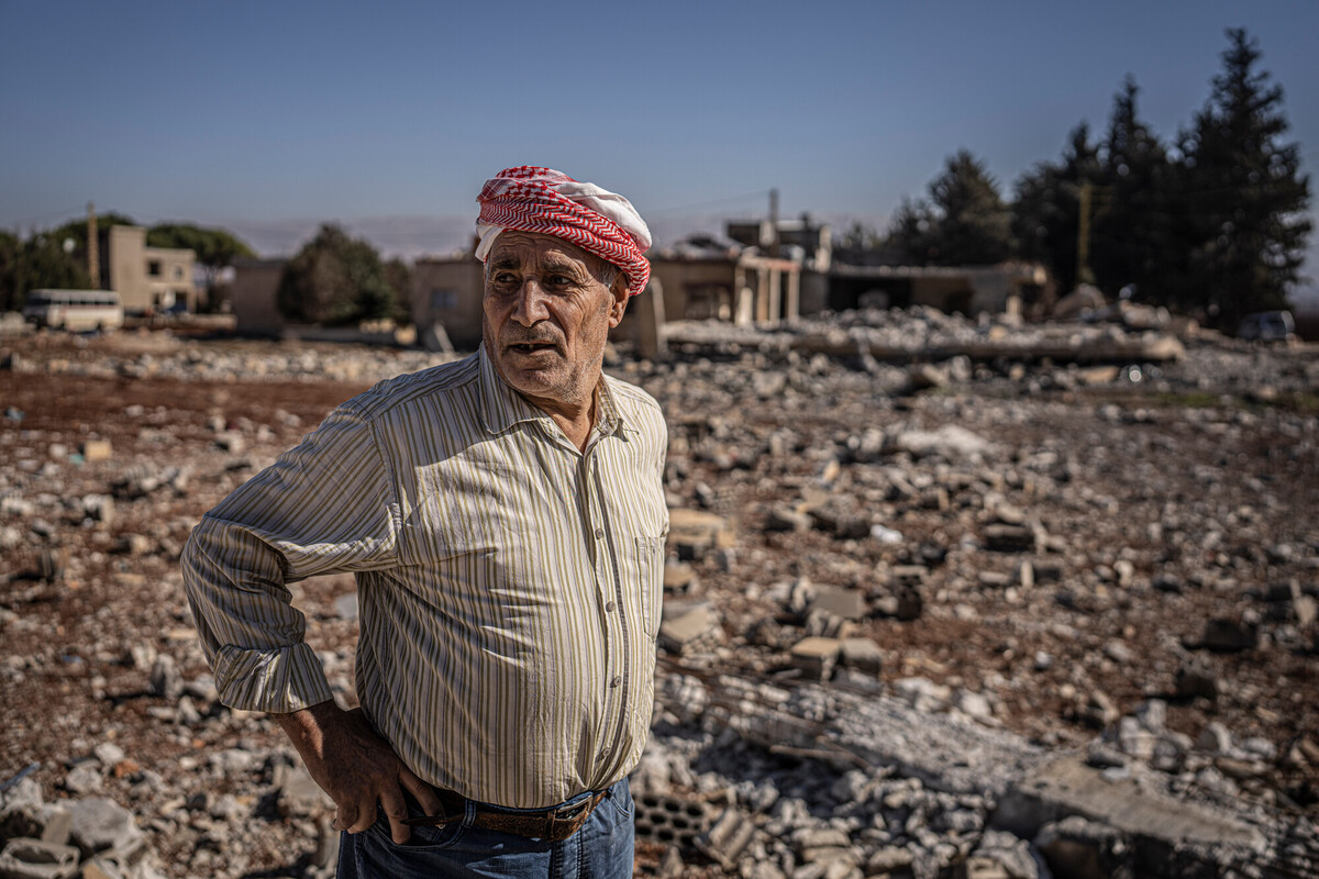 Libanon, 2025 - boer Hussein Amhaz verloor zijn landbouwwerktuigen en zadenopslag na een Israëlische luchtaanval