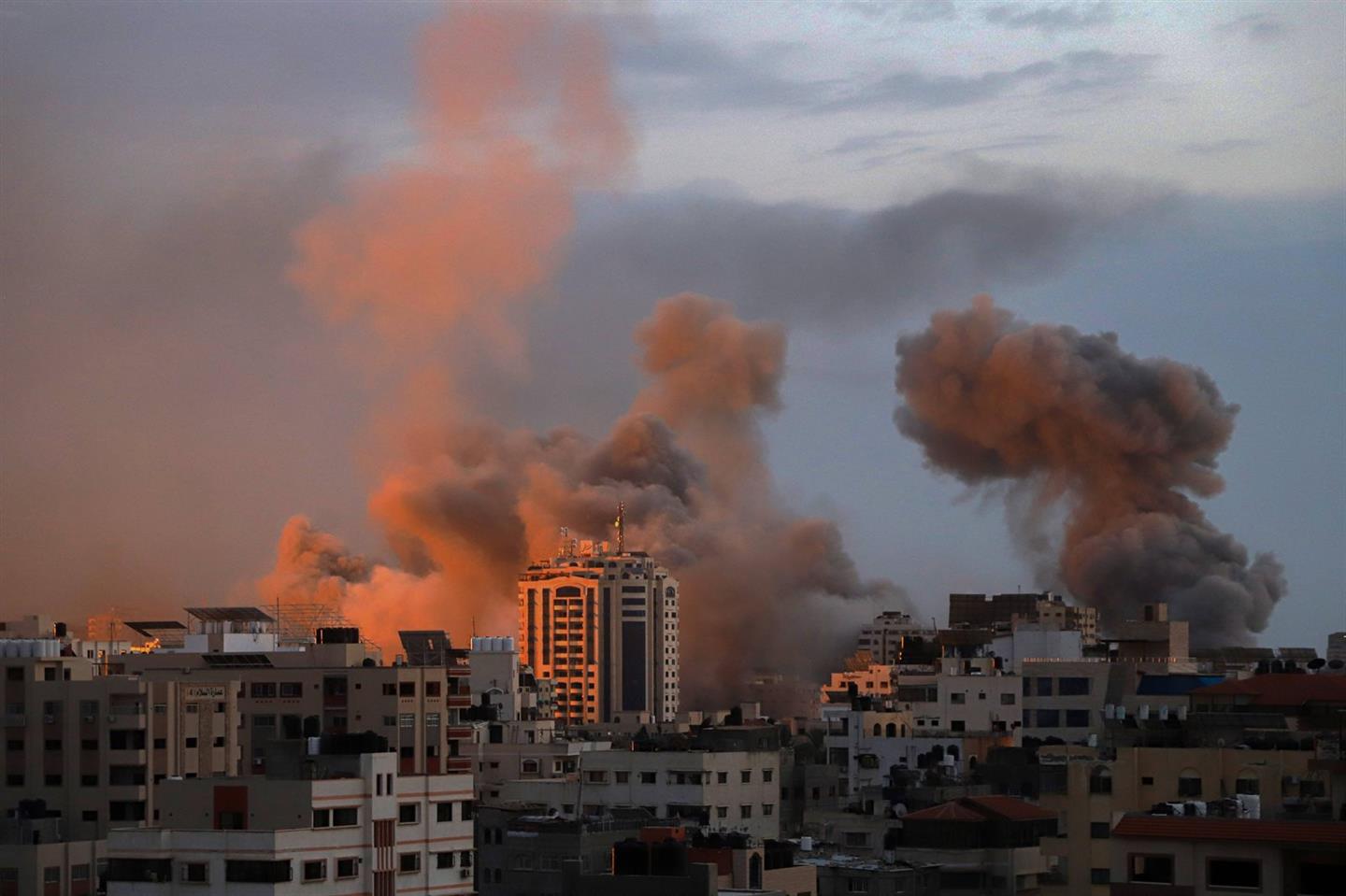 Rook boven Gaza-Stad na aanval van Israël