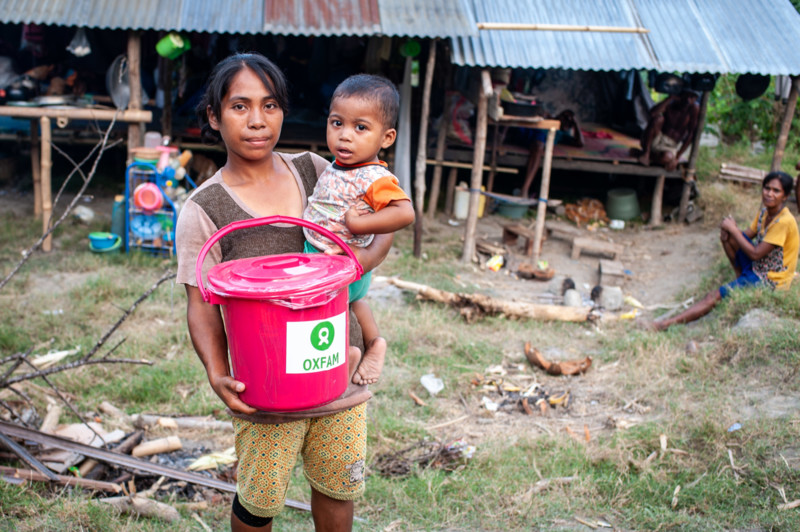 Sulawesi hygiëne kits Hariandi Hafid.JPG